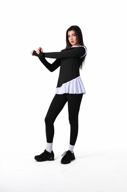 Dual Sleeves Top + Black leggings